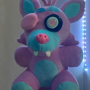 (NEW) Funko’s five nights at Freddy‘s Blacklight Foxy plushy!